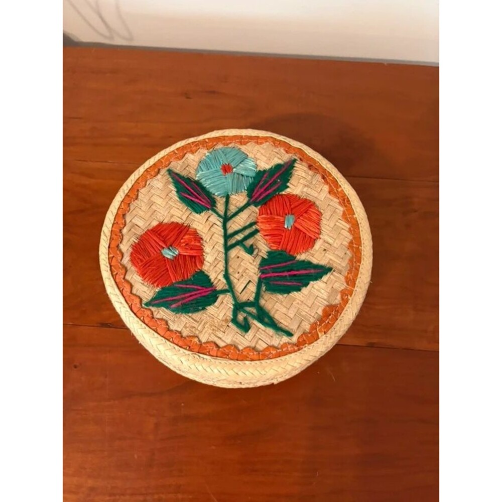 Vintage Floral Woven Raffia Sewing Trinket Box